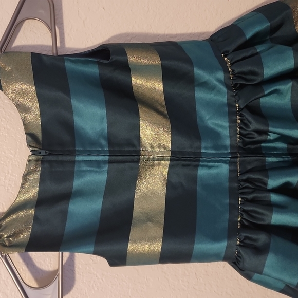 PLACE Green and Gold Holiday dress EUC - Picture 5 of 6